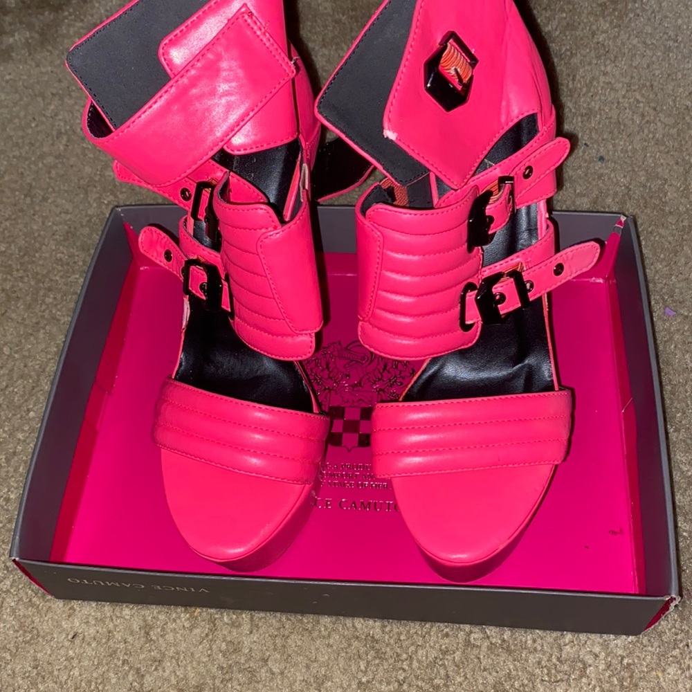 GLAZE HEELS SIZE 8